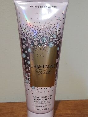 Bath & Body Works Champagne Toast Ultra Hydration Body Cream